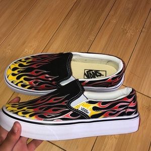 women’s slip on flame vans